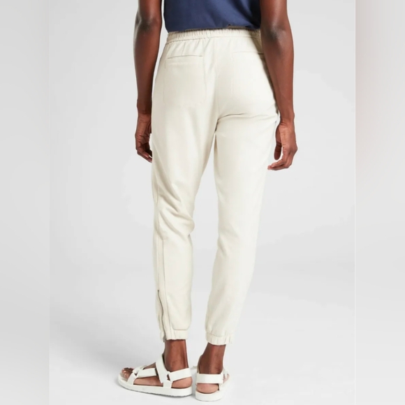 Athleta "Farallon" Joggers W/ Ankle Zipper in Putty Size 4 UPF 50+ - Picture 2 of 8